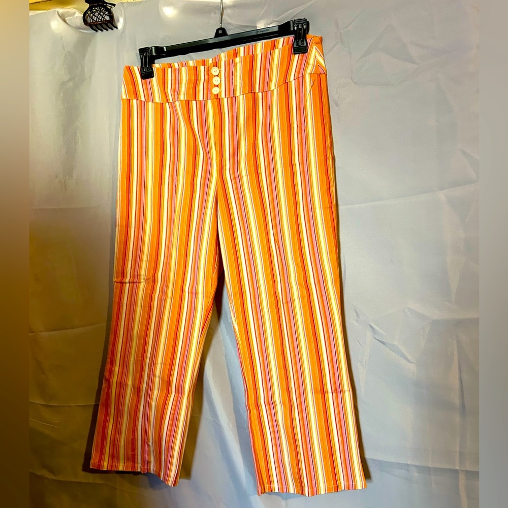Beware stripped capri pants
